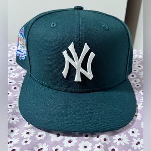 Yankees - Snap Back “ 1999 World Series Patch “